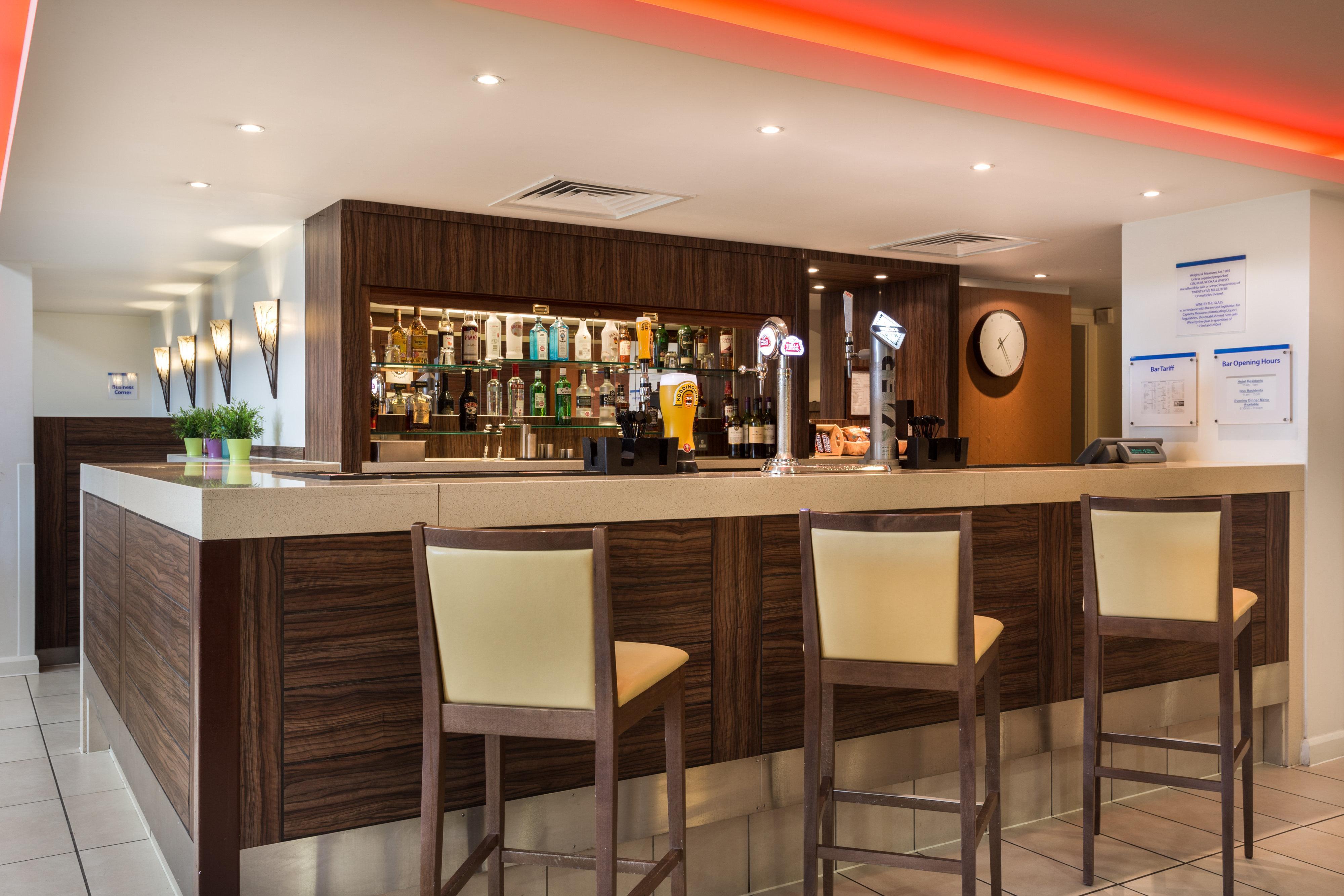 Holiday Inn Express Colchester, An Ihg Hotel Ngoại thất bức ảnh