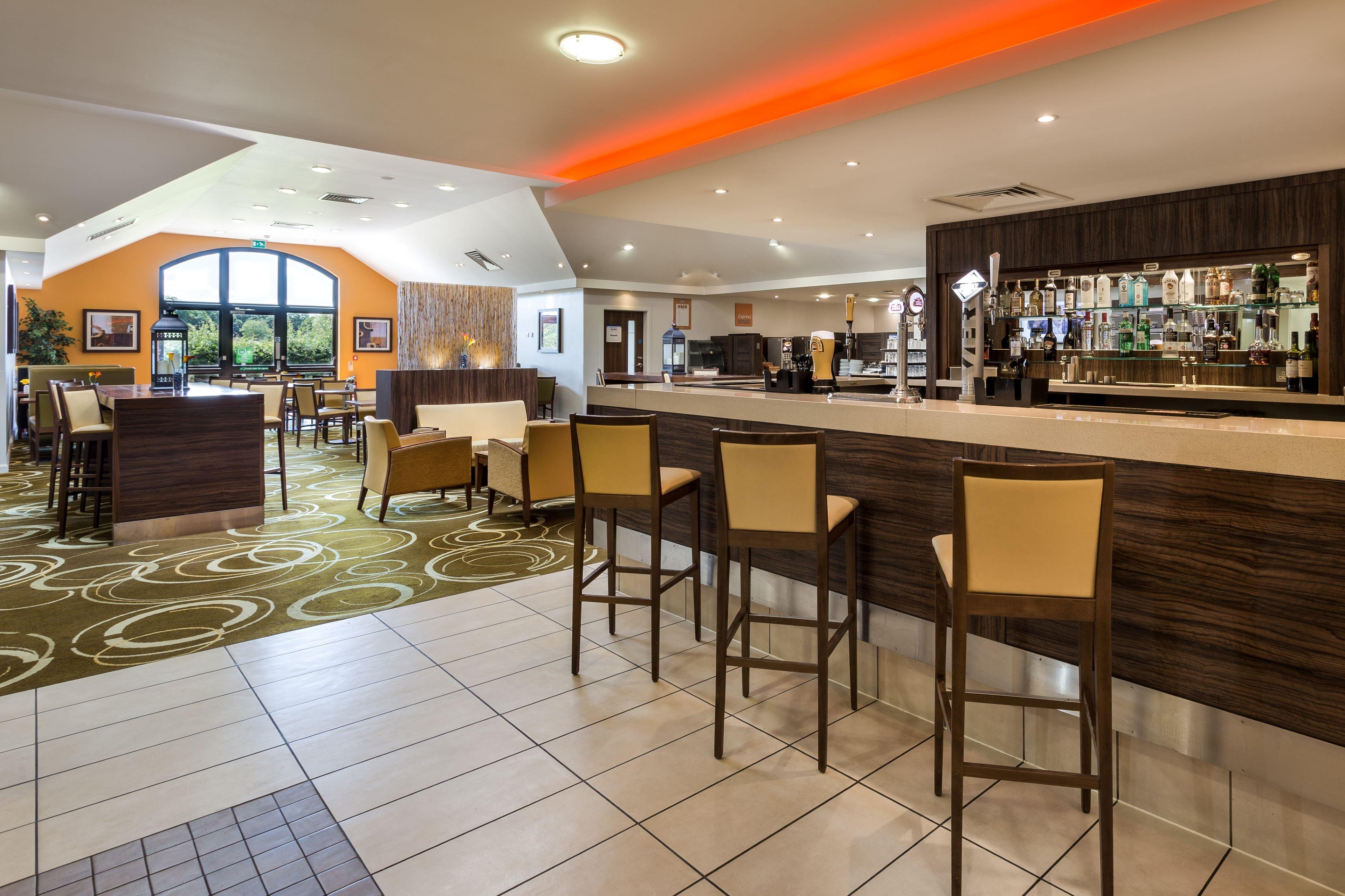 Holiday Inn Express Colchester, An Ihg Hotel Ngoại thất bức ảnh