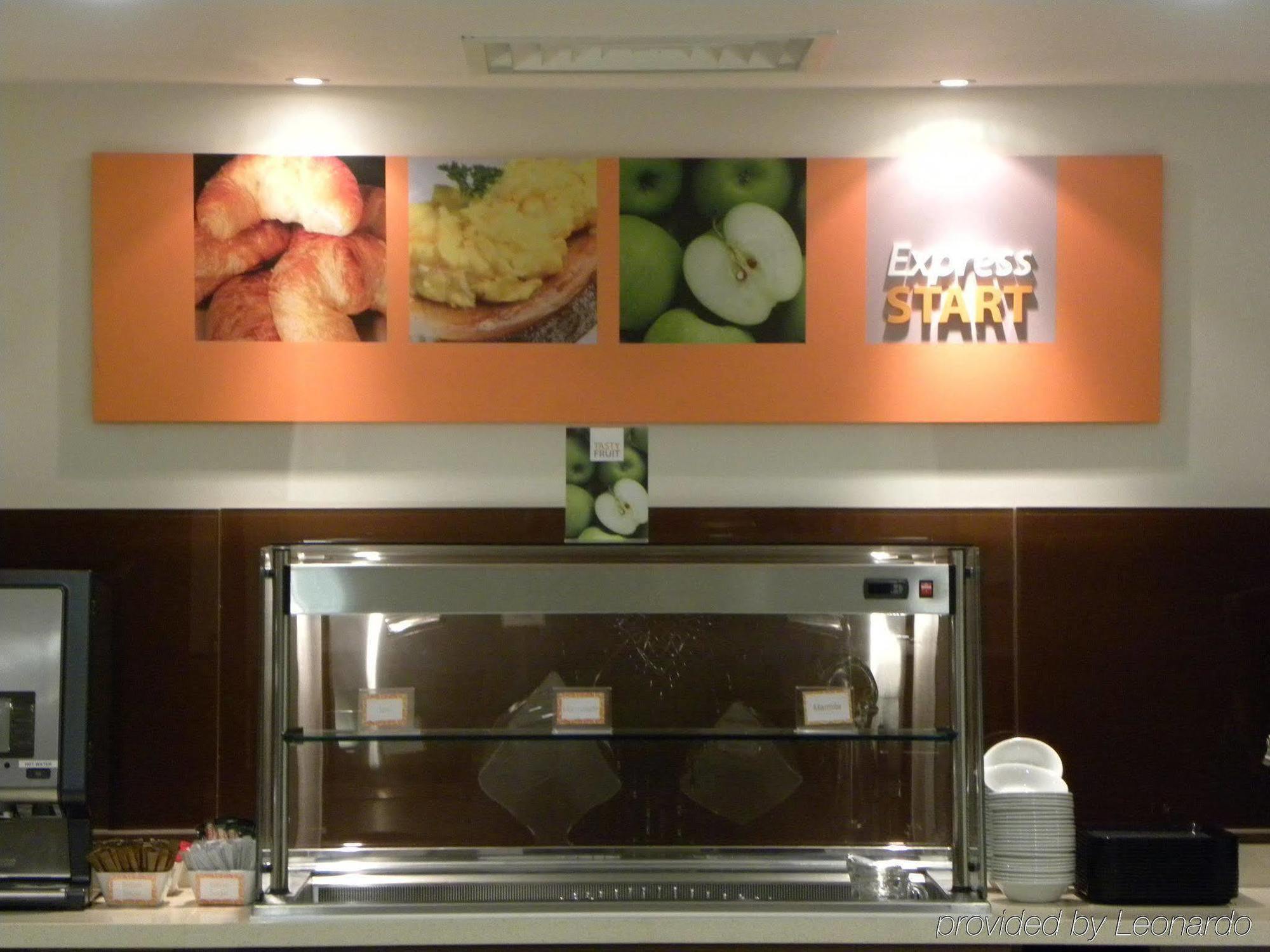 Holiday Inn Express Colchester, An Ihg Hotel Ngoại thất bức ảnh